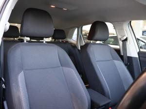 Volkswagen Polo hatch 1.0TSI Life manual - Image 21
