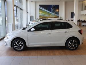 Volkswagen Polo hatch 1.0TSI Life manual - Image 6