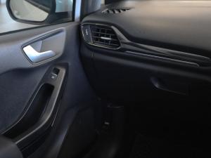 Ford Fiesta 1.0T Trend auto - Image 18