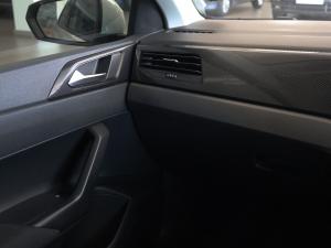 Volkswagen Polo hatch 1.0TSI Life manual - Image 16