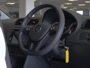 Volkswagen Polo Vivo hatch 1.6 Life - Image 19