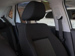 Volkswagen Polo Vivo hatch 1.6 Life - Image 21
