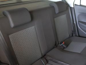 Volkswagen Polo Vivo hatch 1.6 Life - Image 29