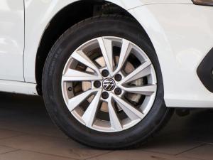 Volkswagen Polo Vivo hatch 1.6 Life - Image 7