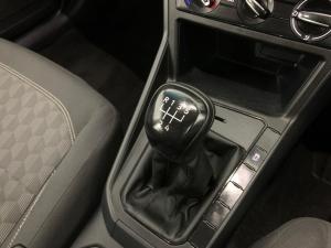 Volkswagen Polo 1.6 - Image 10