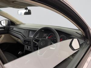 Volkswagen Polo 1.6 - Image 19