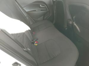 Kia Rio sedan 1.4 - Image 10