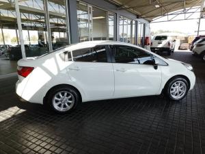 Kia Rio sedan 1.4 - Image 8