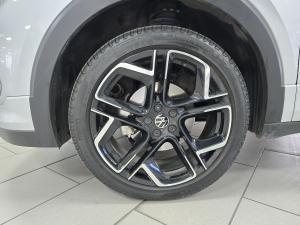 Volkswagen T-Cross 1.0TSI R-Line - Image 6