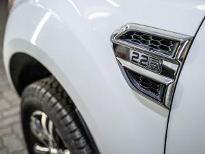 Ford Everest 2.2TDCi XLT auto - Image 11