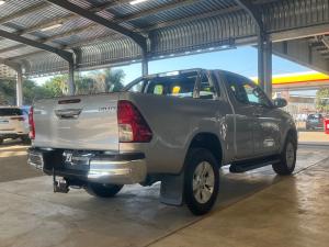 Toyota Hilux 2.8GD-6 Xtra cab Raider - Image 2