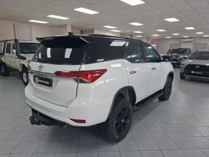 Toyota Fortuner 2.8GD-6 Epic Black - Image 2