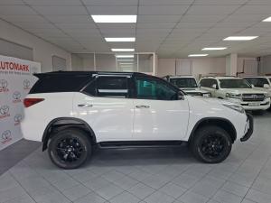 Toyota Fortuner 2.8GD-6 Epic Black - Image 3