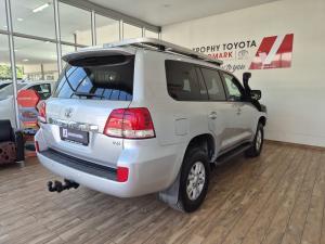 Toyota Land Cruiser 200 4.5D-4D VX - Image 2