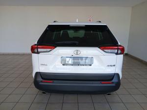 Toyota RAV4 2.0 GX auto - Image 5