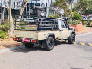 Toyota Land Cruiser 79 4.5D-4D LX V8 single cab - Image 2