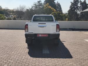 Toyota Hilux 2.8GD-6 Xtra cab 4x4 Legend 50 auto - Image 5