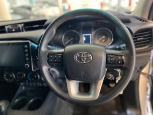 Toyota Hilux 2.4 GD-6 RB Raider automaticE/CAB - Image 8