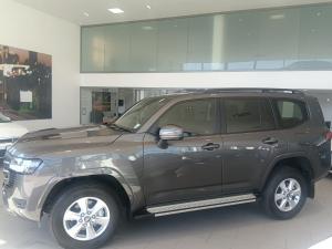 Toyota Landcruiser 300 V6 3.3D GX-R - Image 3