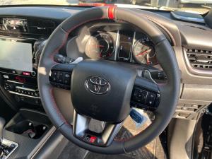 Toyota Fortuner 2.8GD-6 4X4 GR-S automatic - Image 8