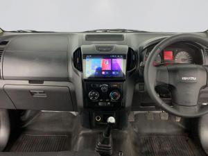 Isuzu D-MAX 250C Fleetside S/C - Image 16