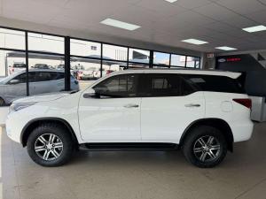 Toyota Fortuner 2.4GD-6 4X4 automatic - Image 3