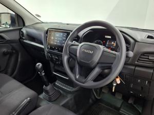Isuzu D-Max 1.9TD single cab low-rider - Image 10