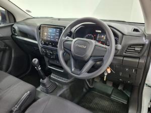 Isuzu D-Max 1.9TD single cab low-rider - Image 9