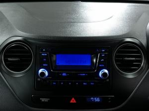 Hyundai Grand i10 1.0 Motion auto - Image 9