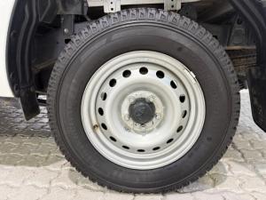 Toyota Hilux 2.0 single cab S (aircon) - Image 9