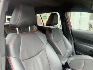 Toyota Corolla Cross 1.8 Hybrid GR-Sport - Image 8