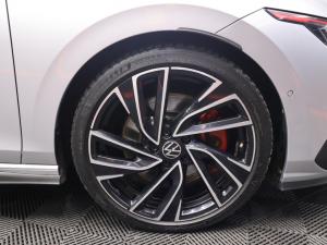Volkswagen Golf GTI - Image 13
