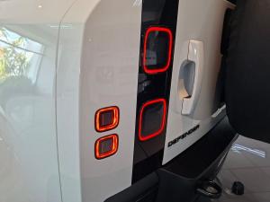 Land Rover Defender 110 D250 X-Dynamic SE - Image 11