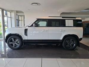 Land Rover Defender 110 D250 X-Dynamic SE - Image 12