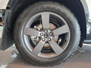 Land Rover Defender 110 D250 X-Dynamic SE - Image 15