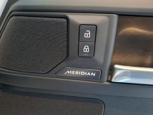 Land Rover Defender 110 D250 X-Dynamic SE - Image 17