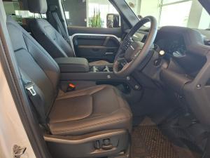 Land Rover Defender 110 D250 X-Dynamic SE - Image 18