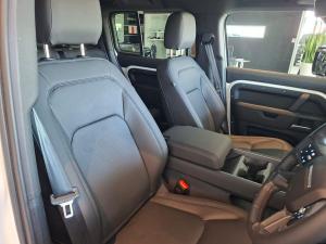 Land Rover Defender 110 D250 X-Dynamic SE - Image 19