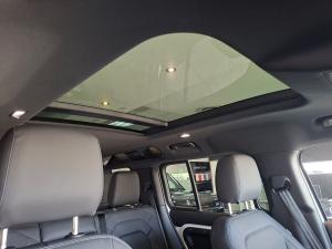 Land Rover Defender 110 D250 X-Dynamic SE - Image 24