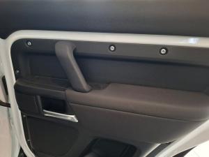 Land Rover Defender 110 D250 X-Dynamic SE - Image 26