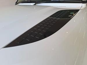 Land Rover Defender 110 D250 X-Dynamic SE - Image 29