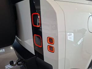Land Rover Defender 110 D250 X-Dynamic SE - Image 6