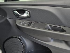 Renault Clio 66kW turbo Authentique - Image 13