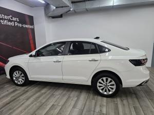 Volkswagen Polo sedan 1.6 Life - Image 10