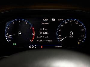 Volkswagen T-Roc 2.0TSI 140kW 4Motion Design - Image 11