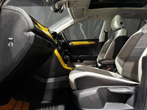 Volkswagen T-Roc 2.0TSI 140kW 4Motion Design - Image 24