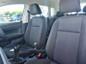 Volkswagen Polo hatch 1.0TSI - Image 11