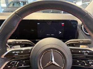 Mercedes-Benz GLA GLA200 Progressive - Image 11