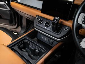 Land Rover Defender 110 D300 X-Dynamic HSE - Image 11