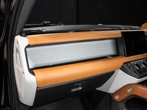 Land Rover Defender 110 D300 X-Dynamic HSE - Image 15